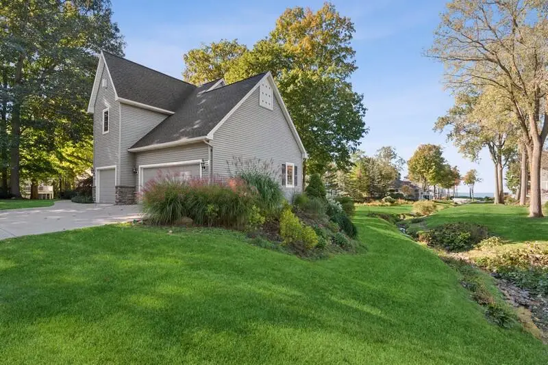1390 Summerwood Drive, South Haven, MI 49090 - #3