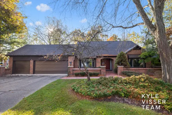 6178 S Gatehouse Drive Se #60, Grand Rapids, MI 49546