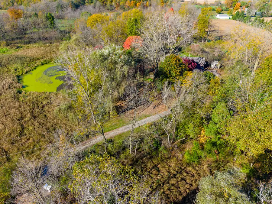 7667 Earhart Road, South Lyon, MI 48178 - #3