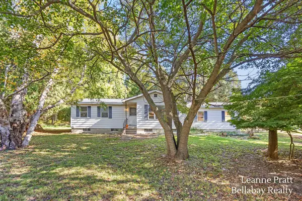 2311 Hill Road, Manistee, MI 49660