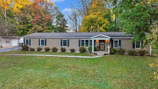 33022 Fredrick Street, Paw Paw, MI 49079