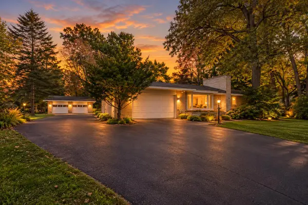 10247 S Westnedge Avenue, Portage, MI 49002
