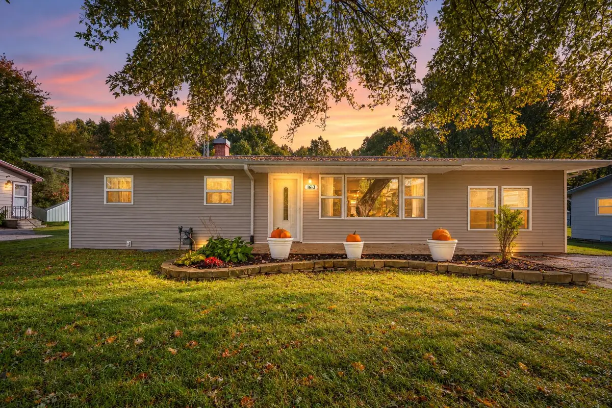 1613 Kay Drive, Benton Harbor, MI 49022 - #1