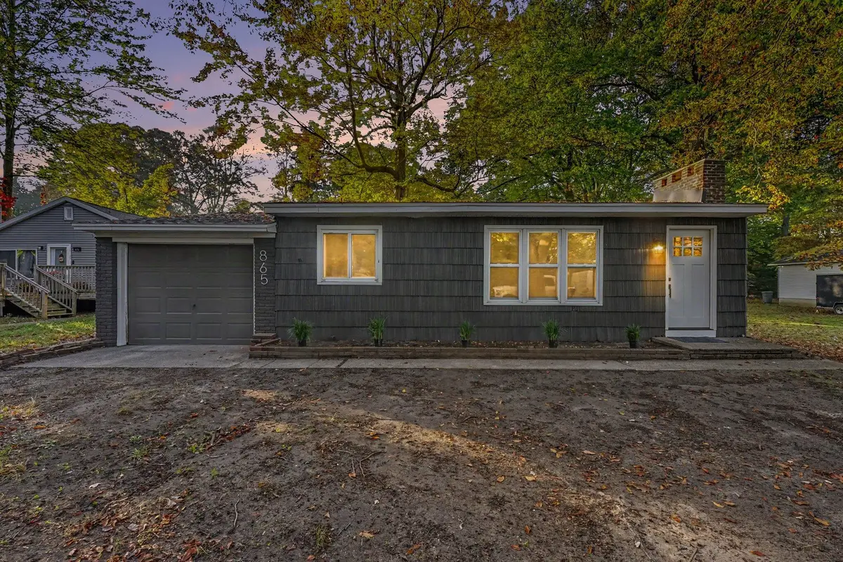 865 Petrie Avenue, Muskegon, MI 49441 - #1