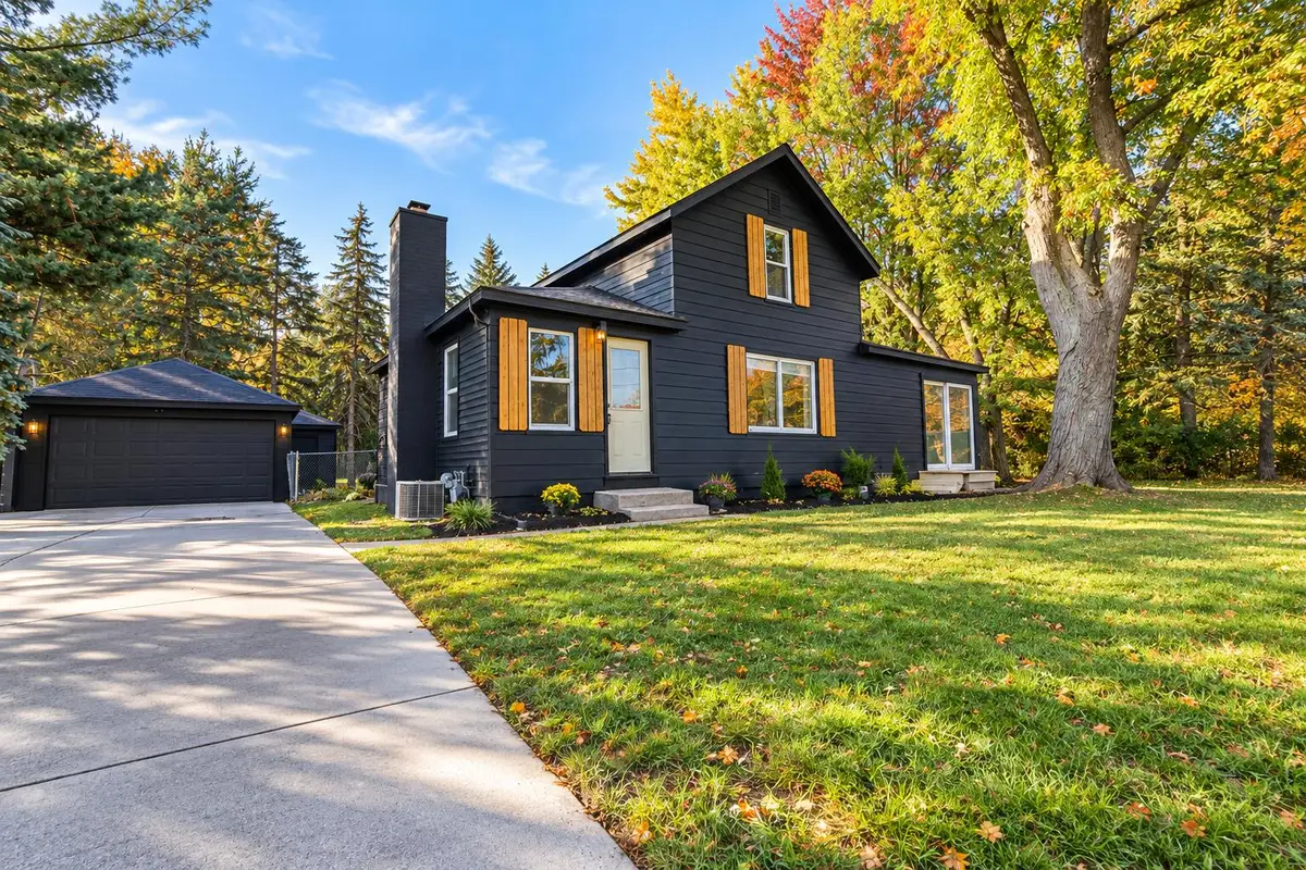 3356 52nd Street Sw, Wyoming, MI 49418 - #1