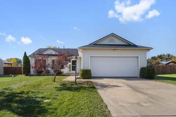 69682 Fox Crossing, Edwardsburg, MI 49112