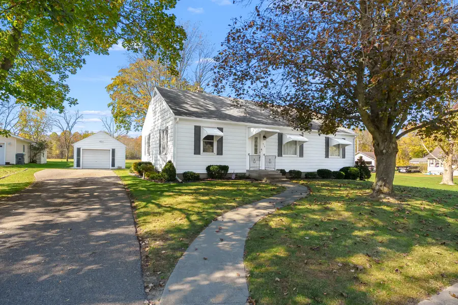 516 N Van Buren Street, Bloomingdale, MI 49026 - #3