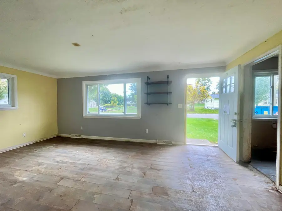 240 Hillside Avenue, Jackson, MI 49203 - #3