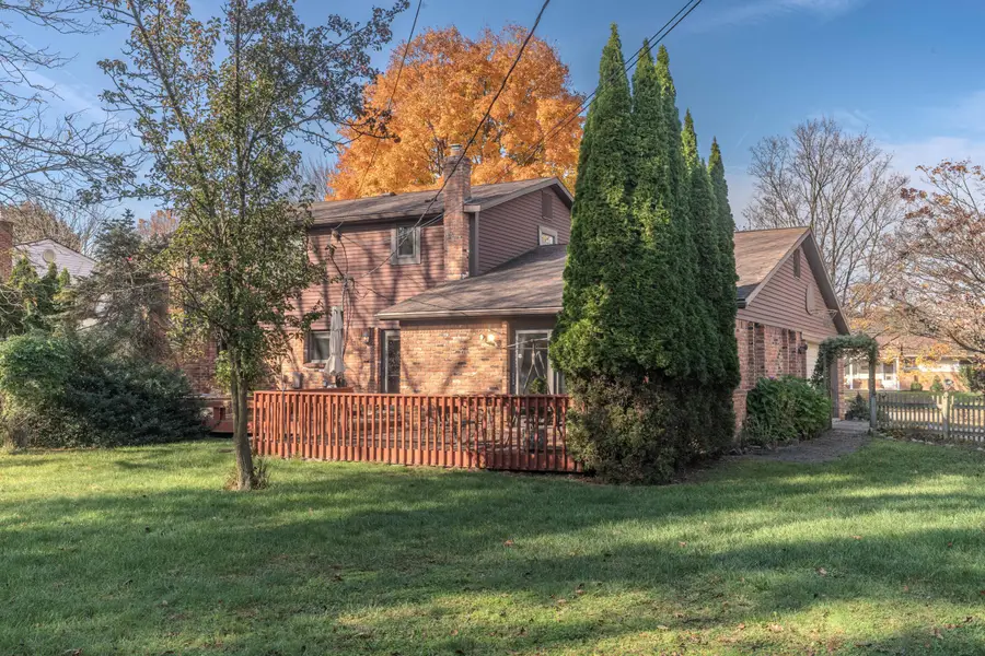2255 Horseshoe Drive, West Bloomfield, MI 48322 - #3