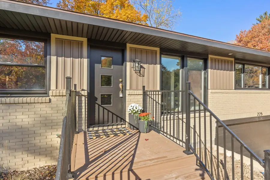 225 Sunset Hills Avenue Nw, Grand Rapids, MI 49534 - #3