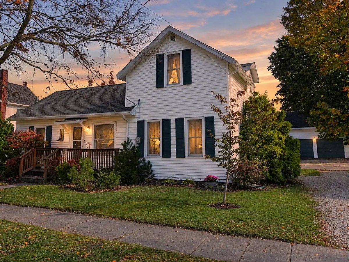 206 S Maple Street, Sturgis, MI 49091 - #1