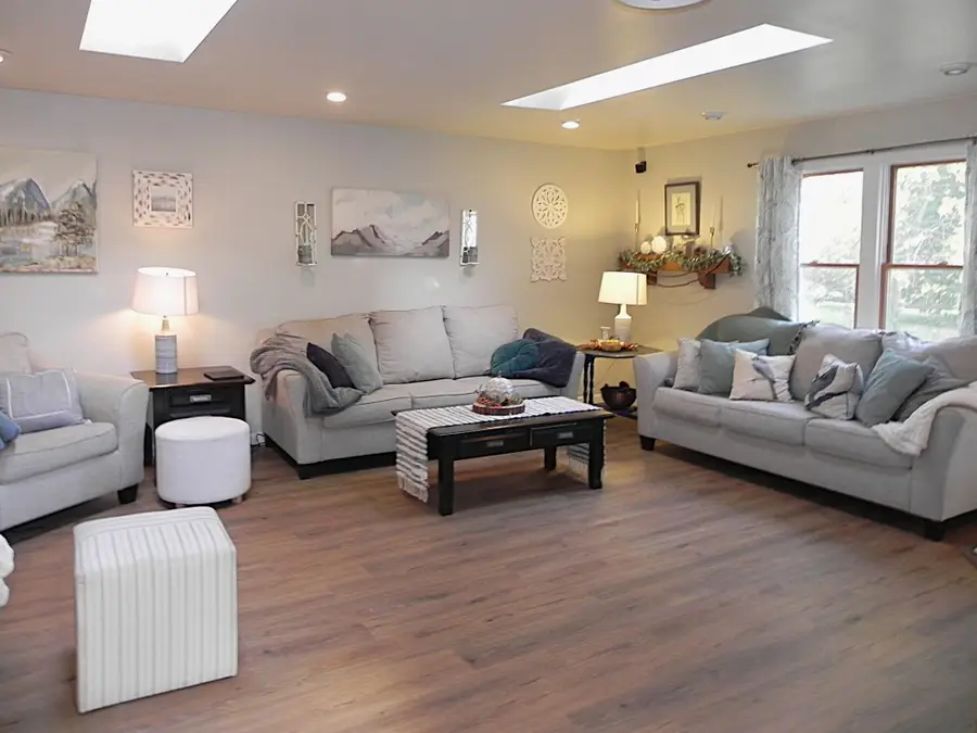 206 S Maple Street, Sturgis, MI 49091 - #3