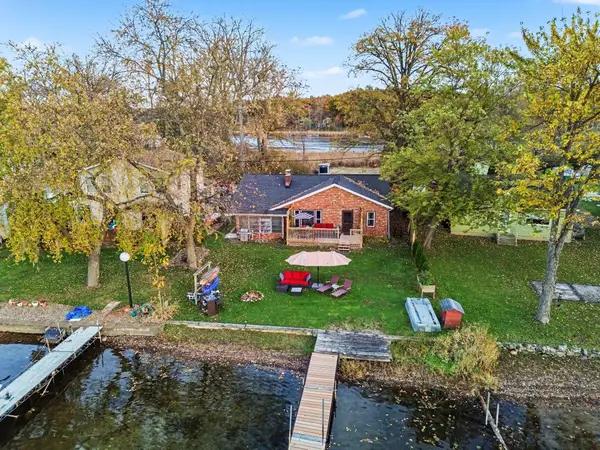 8802 Riverside Drive, Brighton, MI 48116