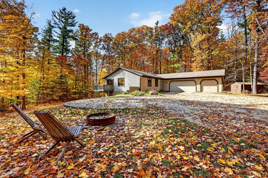 6770 Wildwood Court, Cedar Springs, MI 49319 - #3