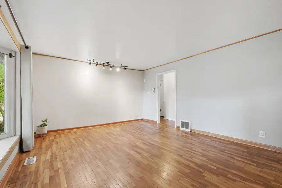126 Cambridge Avenue, Holland, MI 49423 - #3