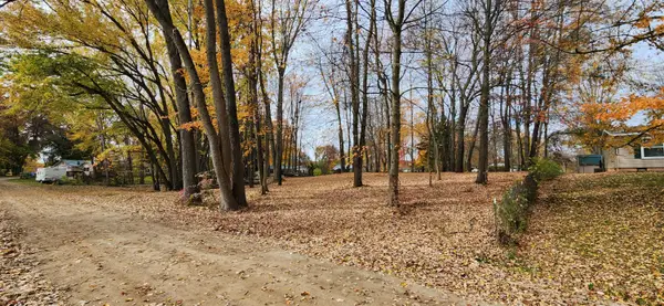 609 W Mohawk Trail, White Cloud, MI 49349