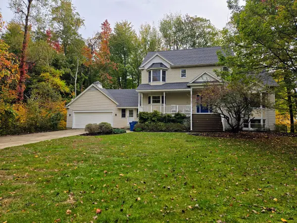 4739 Pine Hollow Road, Holland, MI 49423