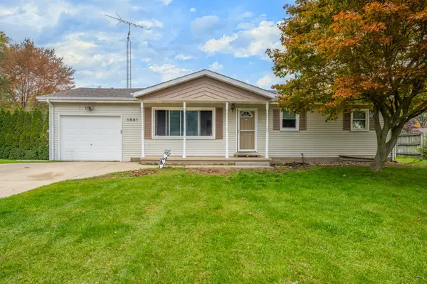 1651 N Cherry Drive, Stevensville, MI 49127