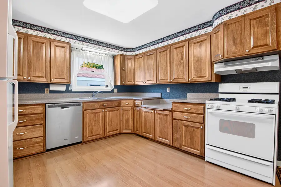 302 W Beryl Street, Scottville, MI 49454 - #3