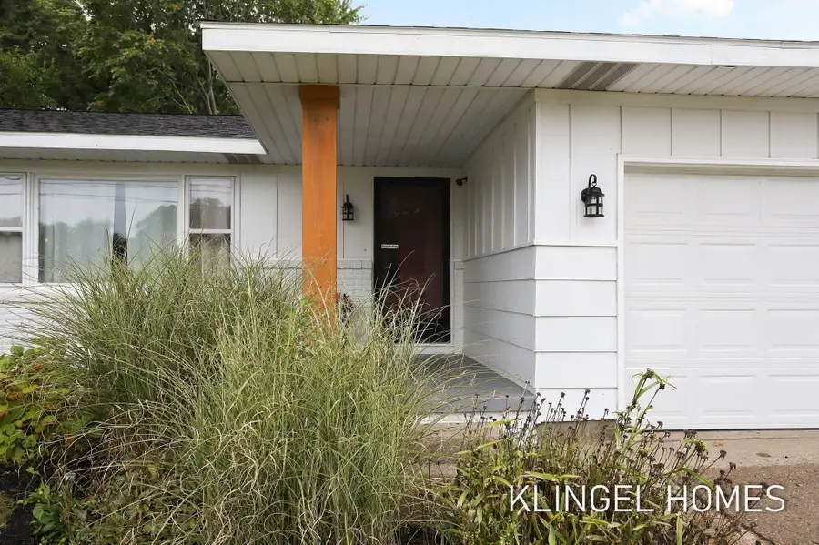 695 Glenwood Avenue, Muskegon, MI 49445 - #2