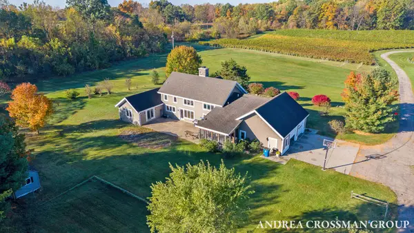 1481 N Benton Center Road, Benton Harbor, MI 49022