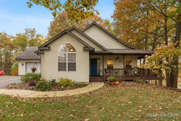 9780 Sandgrove Drive Ne, Sparta, MI 49345