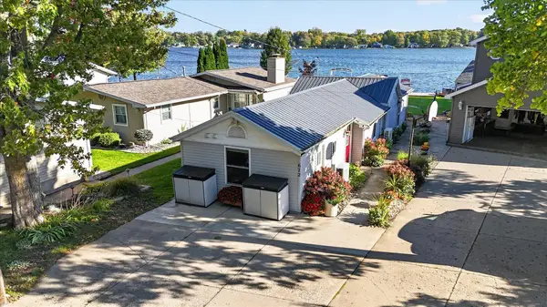 672 Lakeview Drive, Lake Odessa, MI 48849