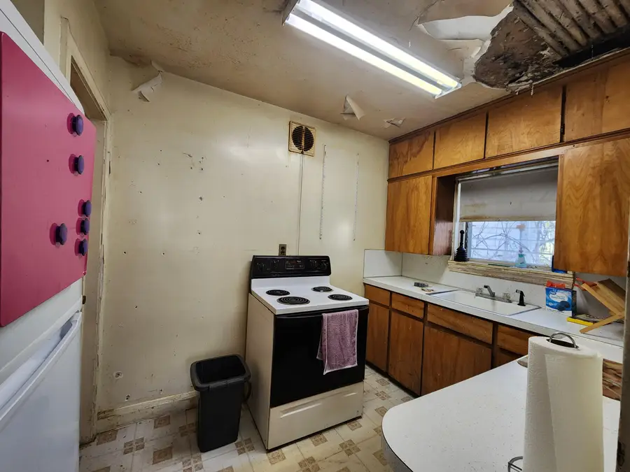 628 Jones Street, Ionia, MI 48846 - #3