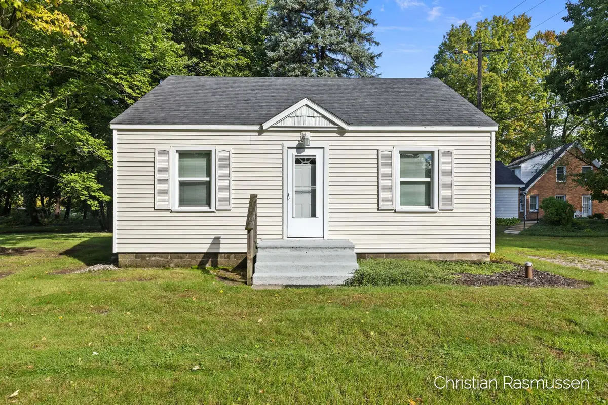 112 Fairview Drive, Greenville, MI 48838 - #1