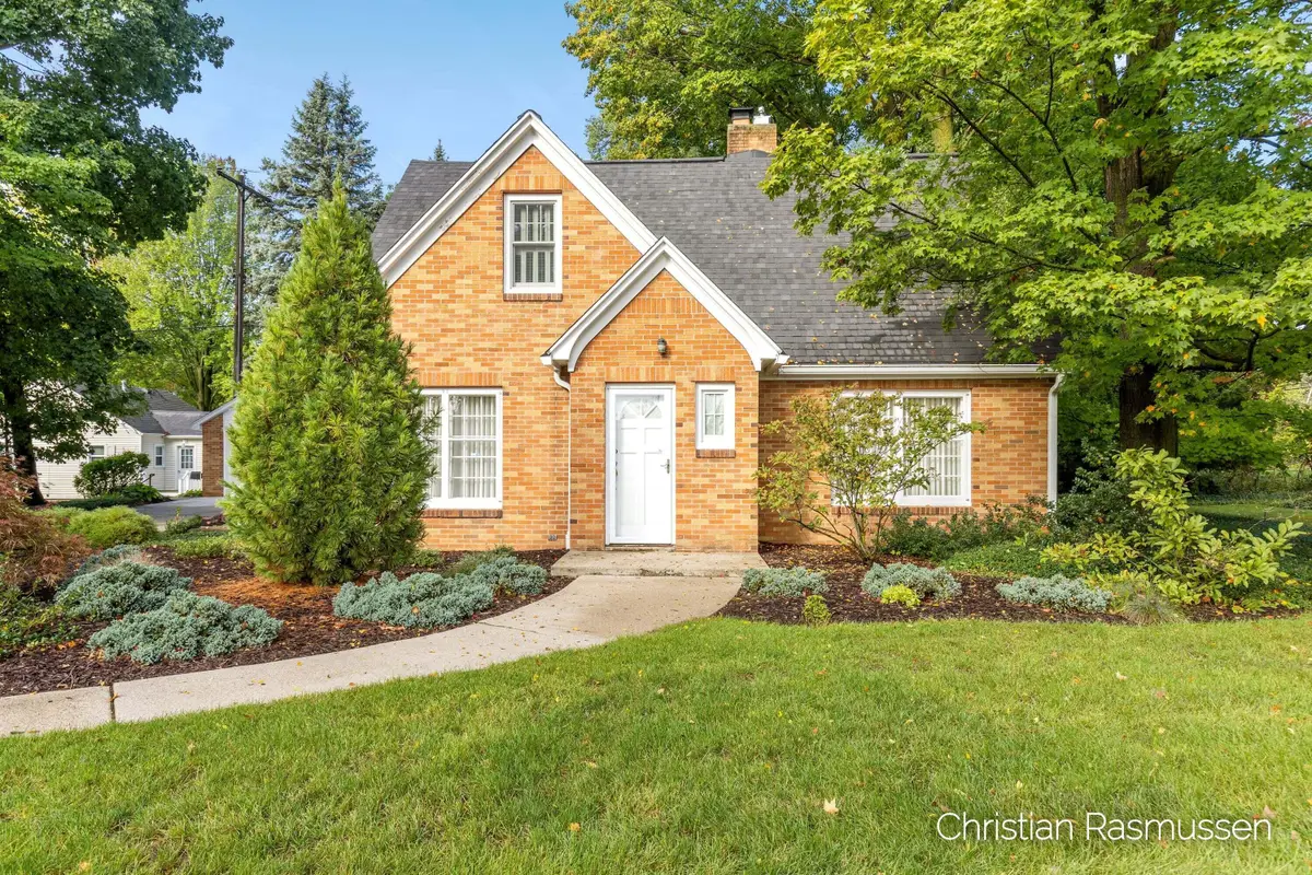 6940 S Greenville Road, Greenville, MI 48838 - #1