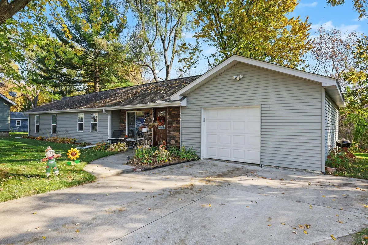535 Fairyland Avenue, Jackson, MI 49202 - #1