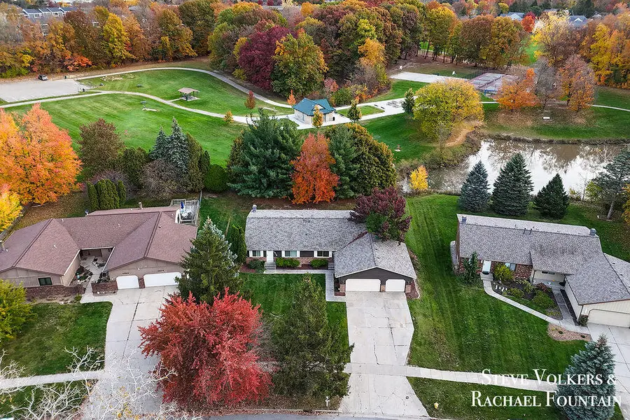 4916 Stauffer Avenue Se, Kentwood, MI 49508 - #2