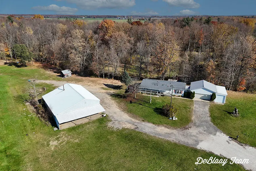 18490 W Church Road, Howard City, MI 49329 - #2