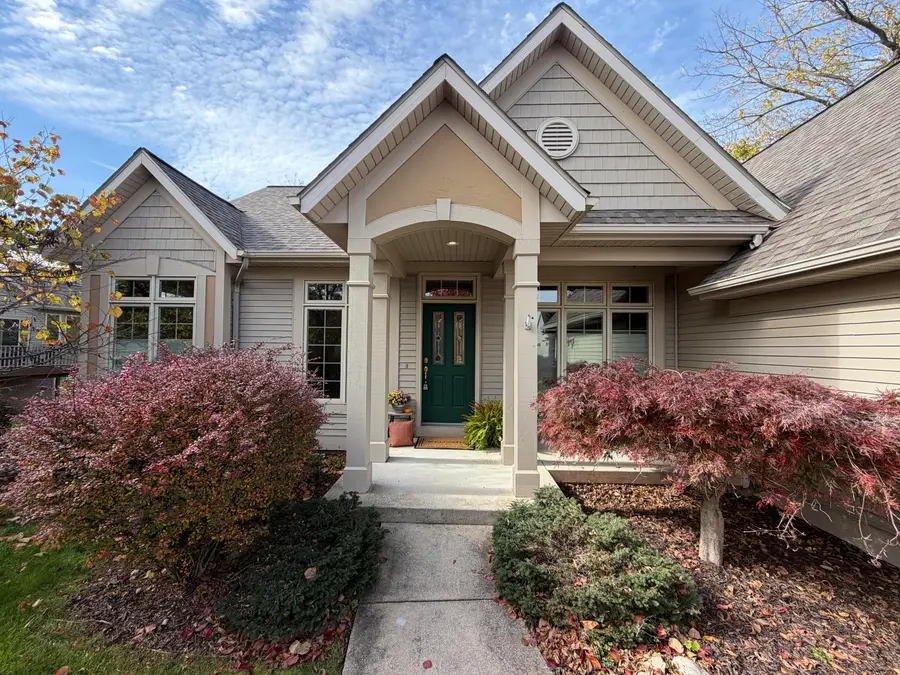 1745 Oakleigh Woods Drive Nw, Grand Rapids, MI 49504 - #2
