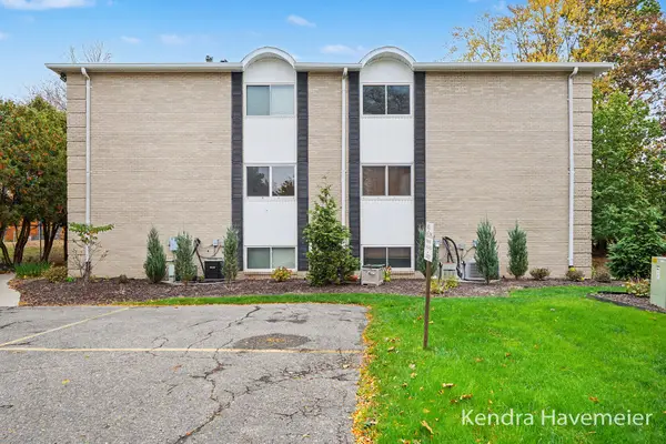 2759 Leonard Street Nw #D-6, Grand Rapids, MI 49504