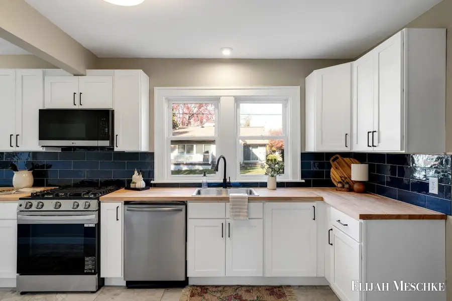 2101 Wyoming Avenue Sw, Wyoming, MI 49519 - #3