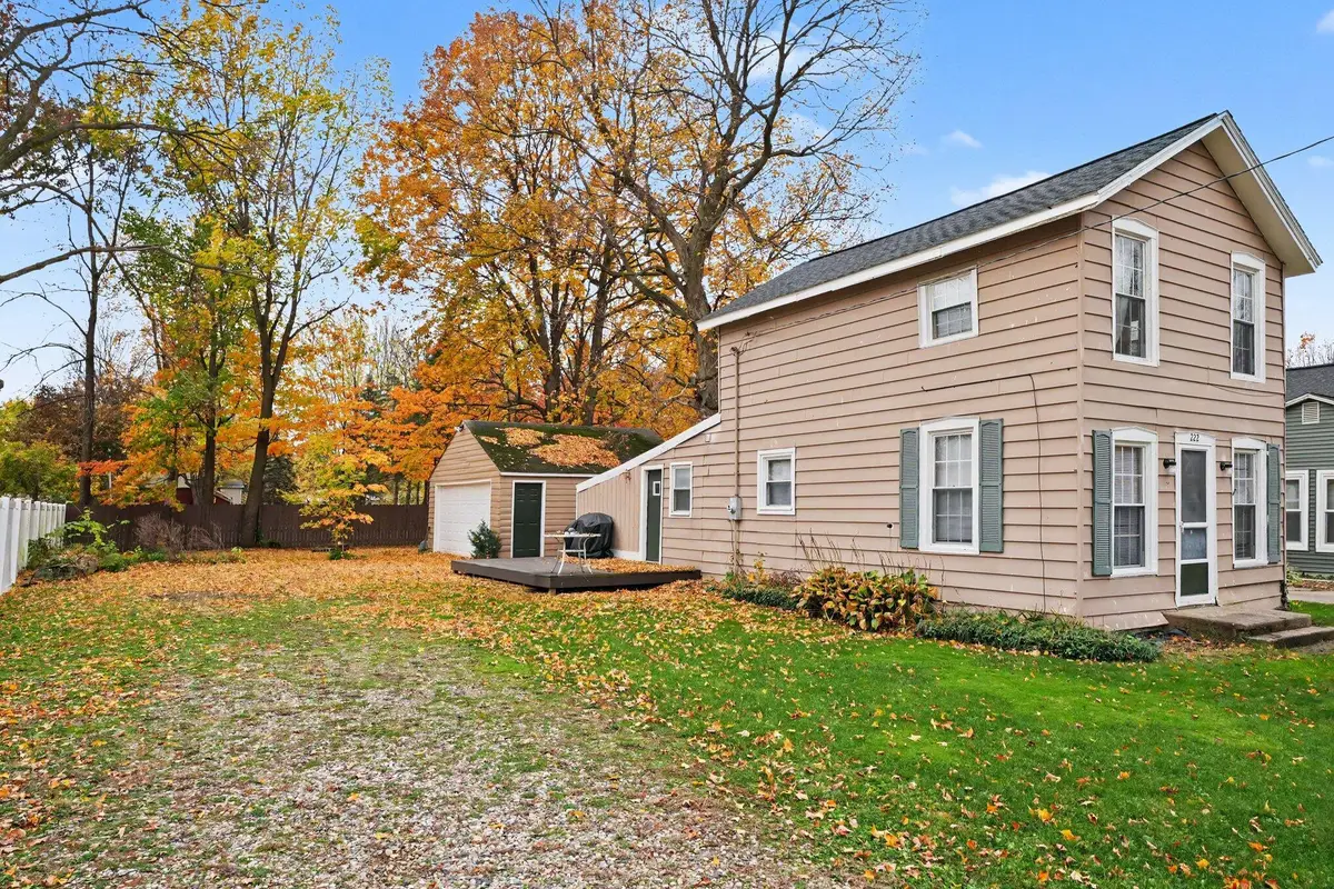 222 E Vienna Street, Schoolcraft, MI 49087 - #1