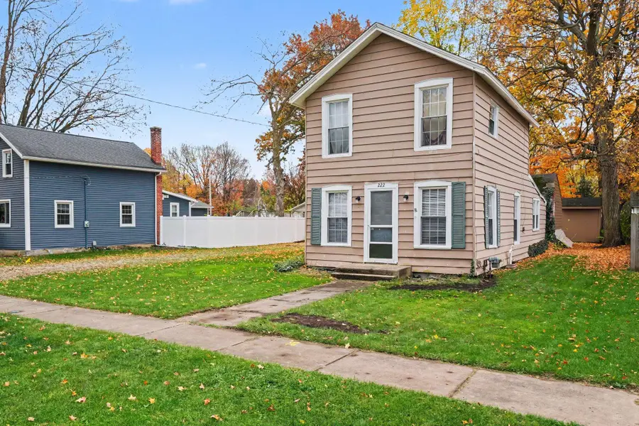 222 E Vienna Street, Schoolcraft, MI 49087 - #3