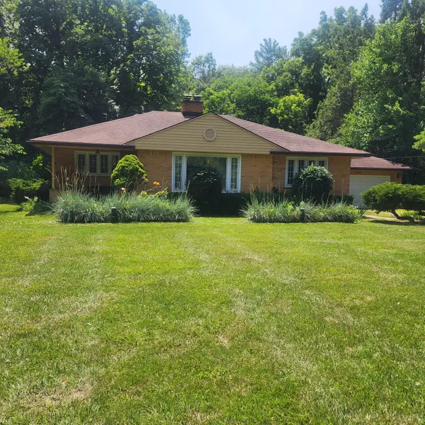18830 Hannan Road, New Boston, MI 48164