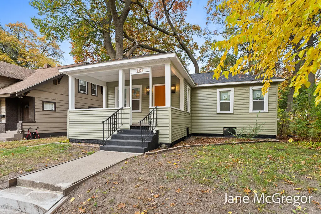 2829 9th Street, Muskegon Heights, MI 49444 - #1