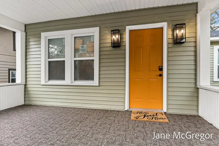 2829 9th Street, Muskegon Heights, MI 49444 - #3
