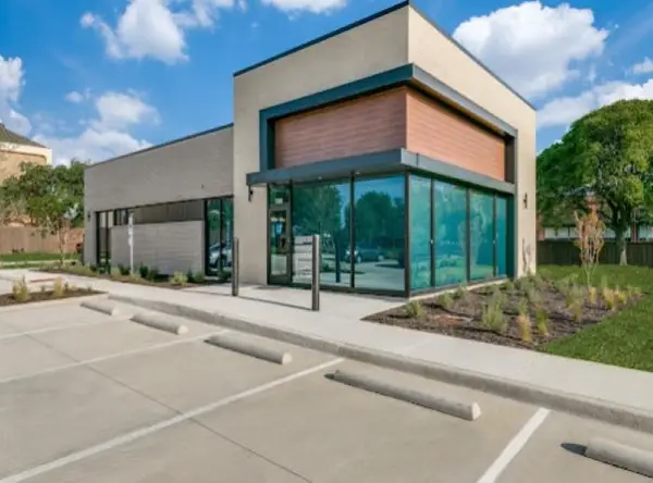 2117 W Wackerly Street, Midland, MI 48640