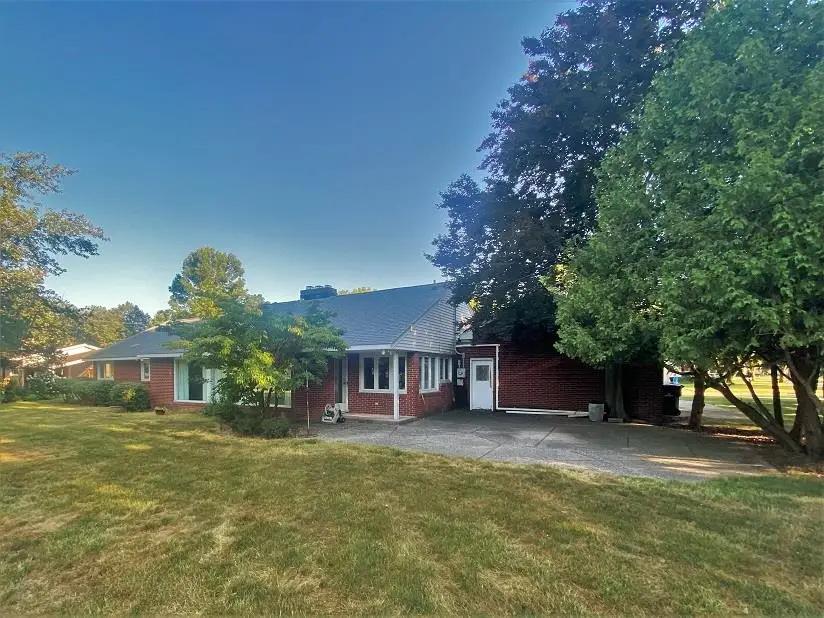 310 E Meadowbrook Drive, Midland, MI 48642 - #2