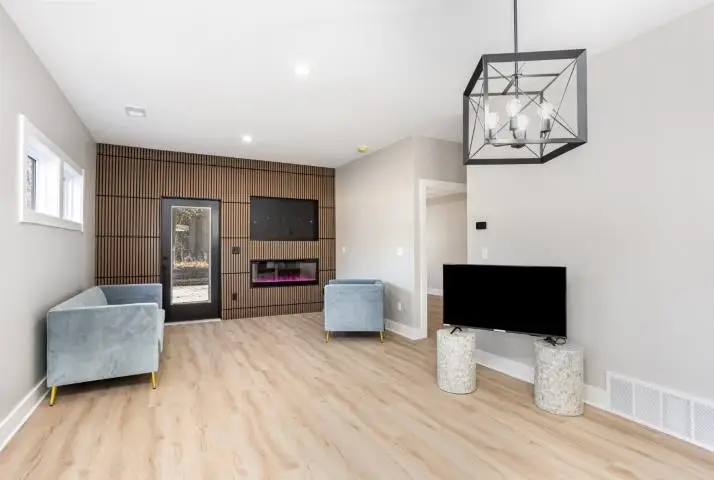 5010 Danbury Place Court, Midland, MI 48640 - #2