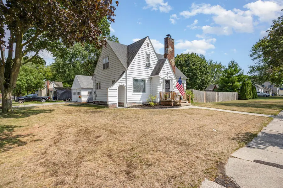 1801 S Warner Street, Bay City, MI 48706 - #2