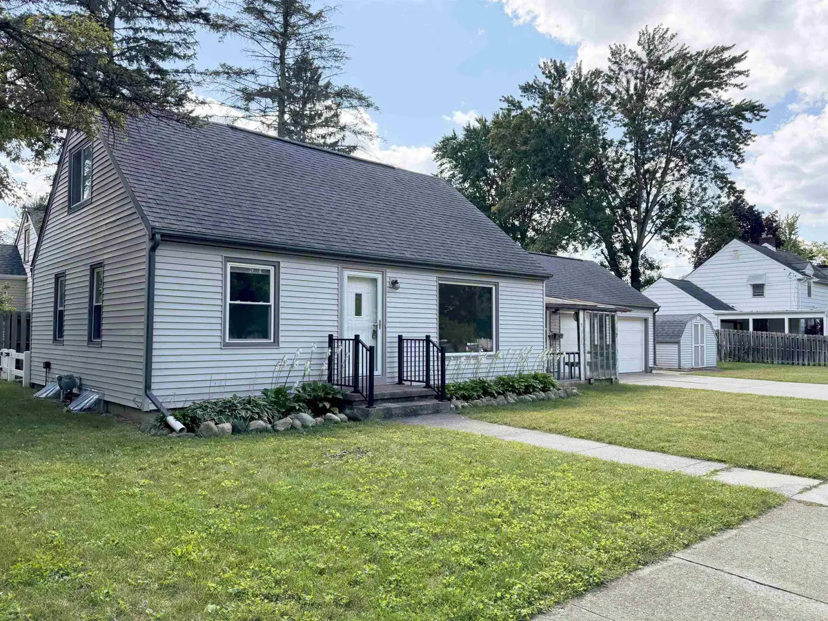 7 Brown Court, Midland, MI 48640 - #1