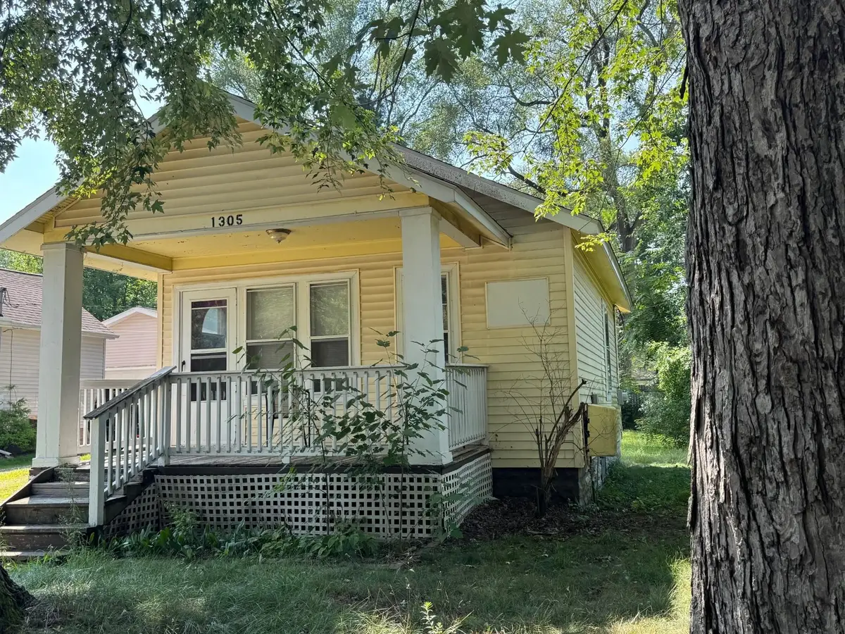 1305 Noeske Street, Midland, MI 48640 - #1