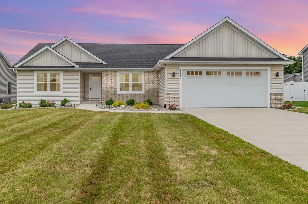 10450 Laurel Woods Place, Freeland, MI 48623 - #1