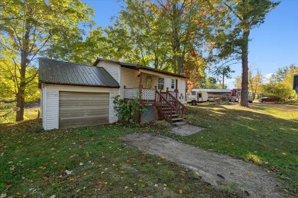 3569 Lakeview Drive, Beaverton, MI 48612-8868