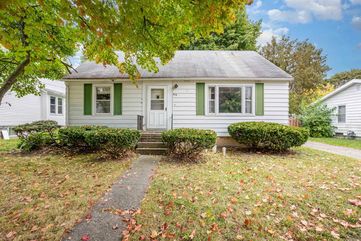 828 Malzahn Street, Saginaw, MI 48602 - #1